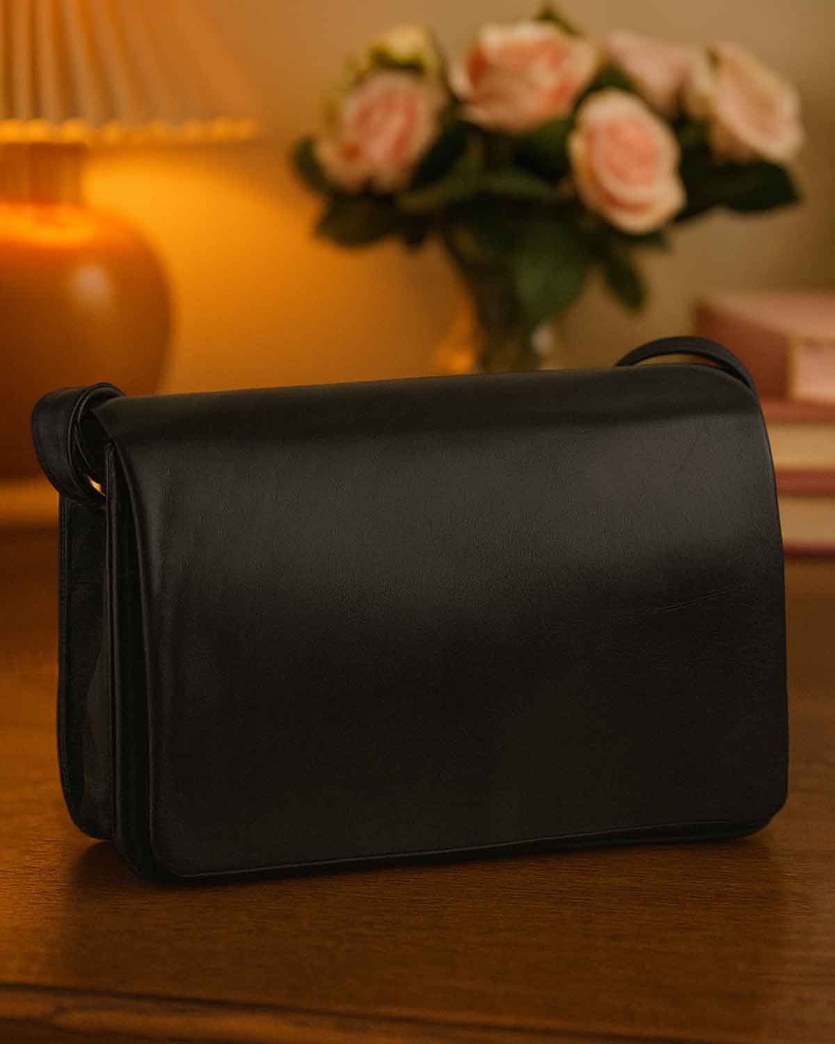 Leather Shoulder Bag - Black - Country Collection