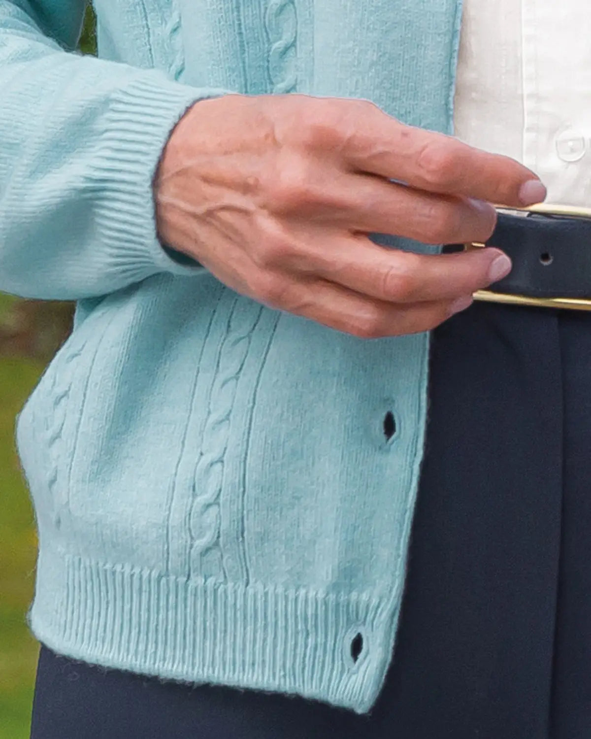 Ladies’ Pure Lambswool Cable Knit Cardigan – Aqua