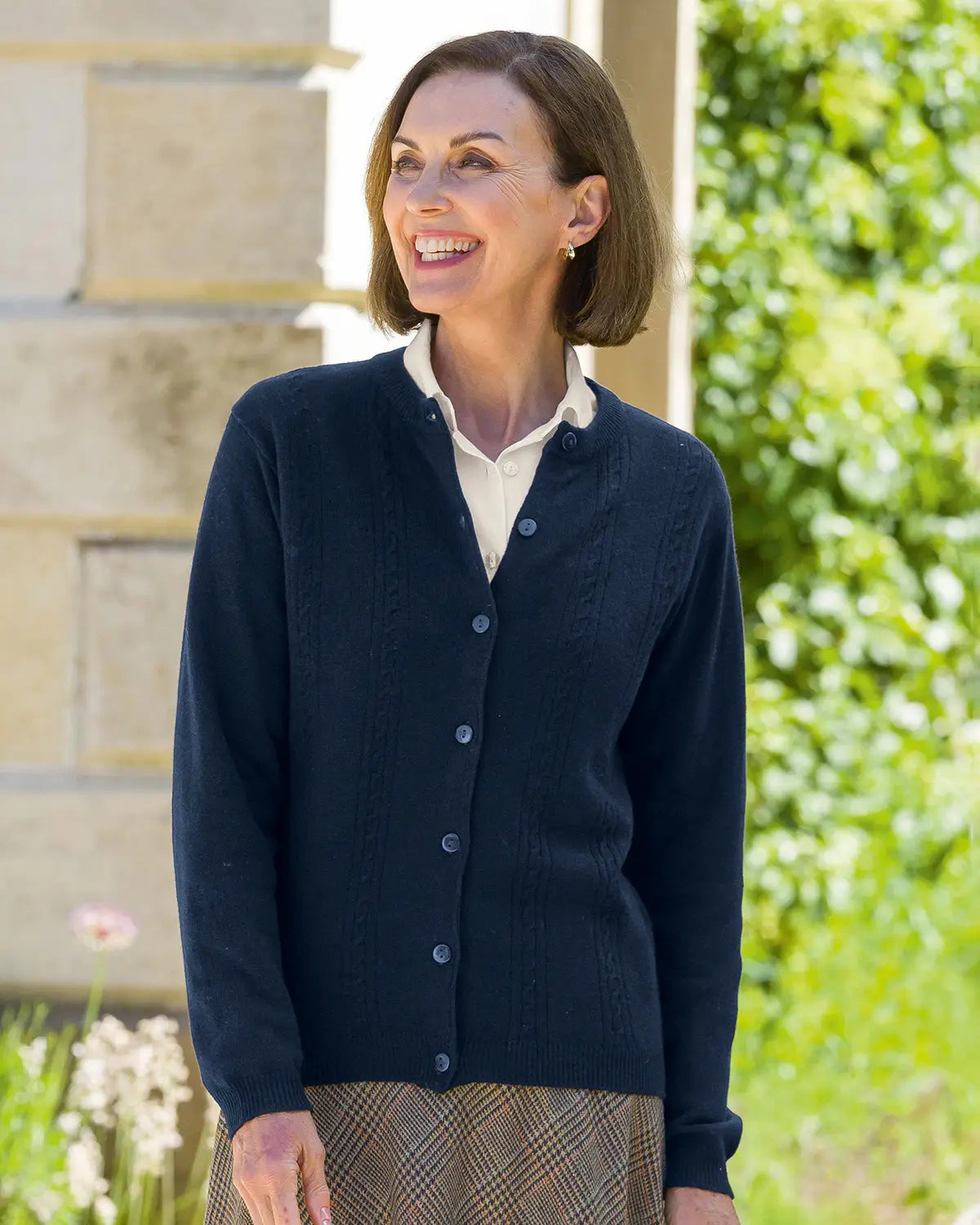 Ladies’ Pure Lambswool Cable Knit Cardigan – Navy