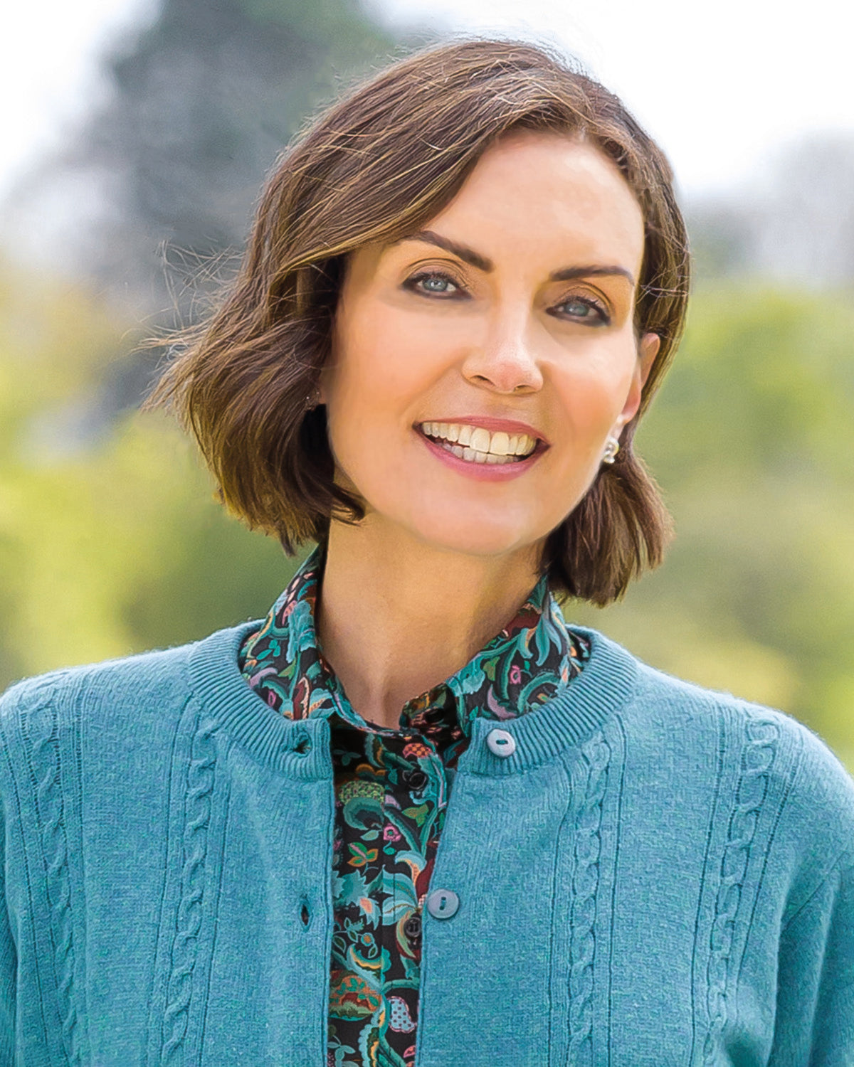 Ladies’ Pure Lambswool Cable Knit Cardigan – Nordic Blue
