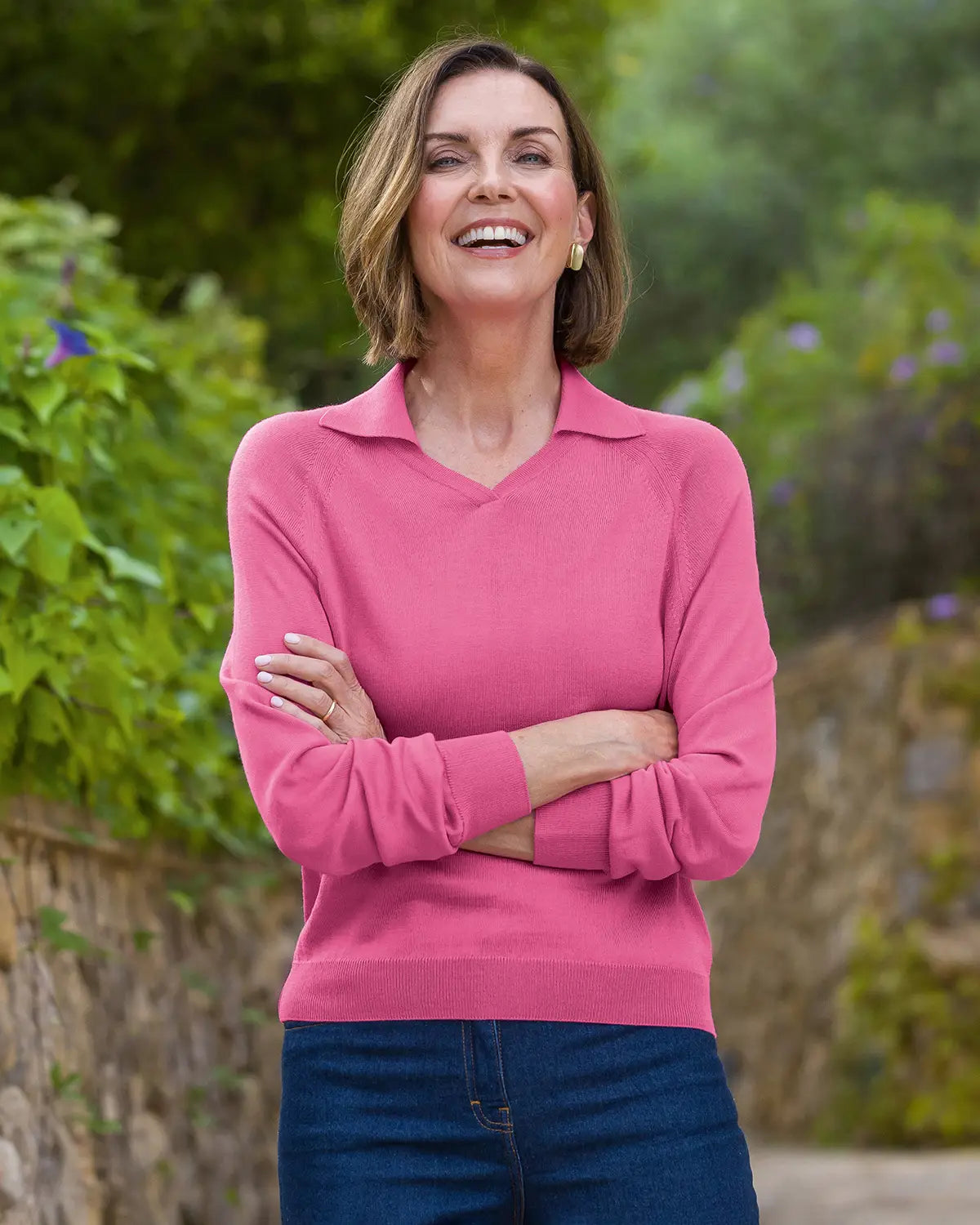 Ladies’ Pure Merino Wool Collared V Neck Jumper – Bubblegum