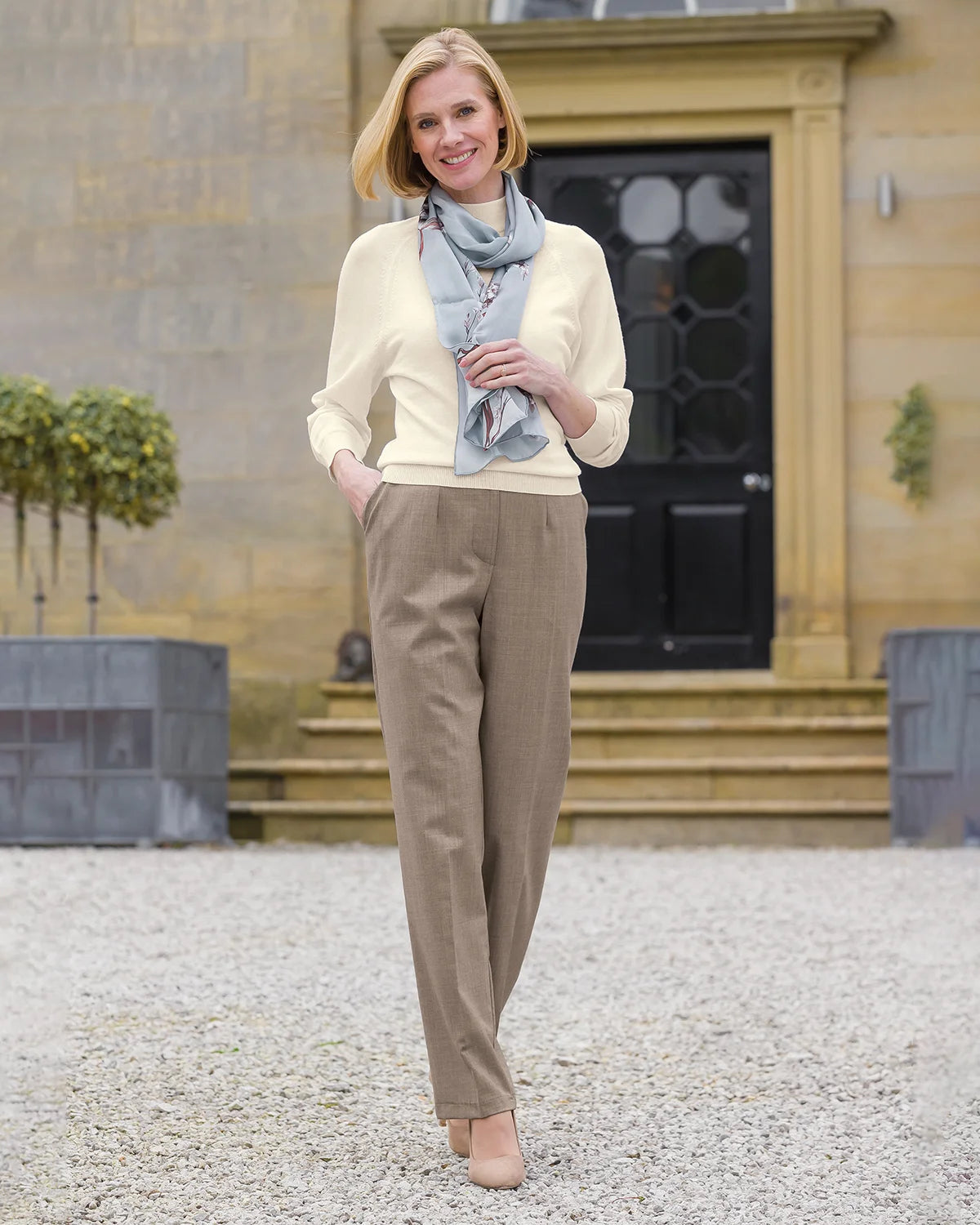 Ladies’ Sandown Wool Blend Straight Leg Trousers – Tawny