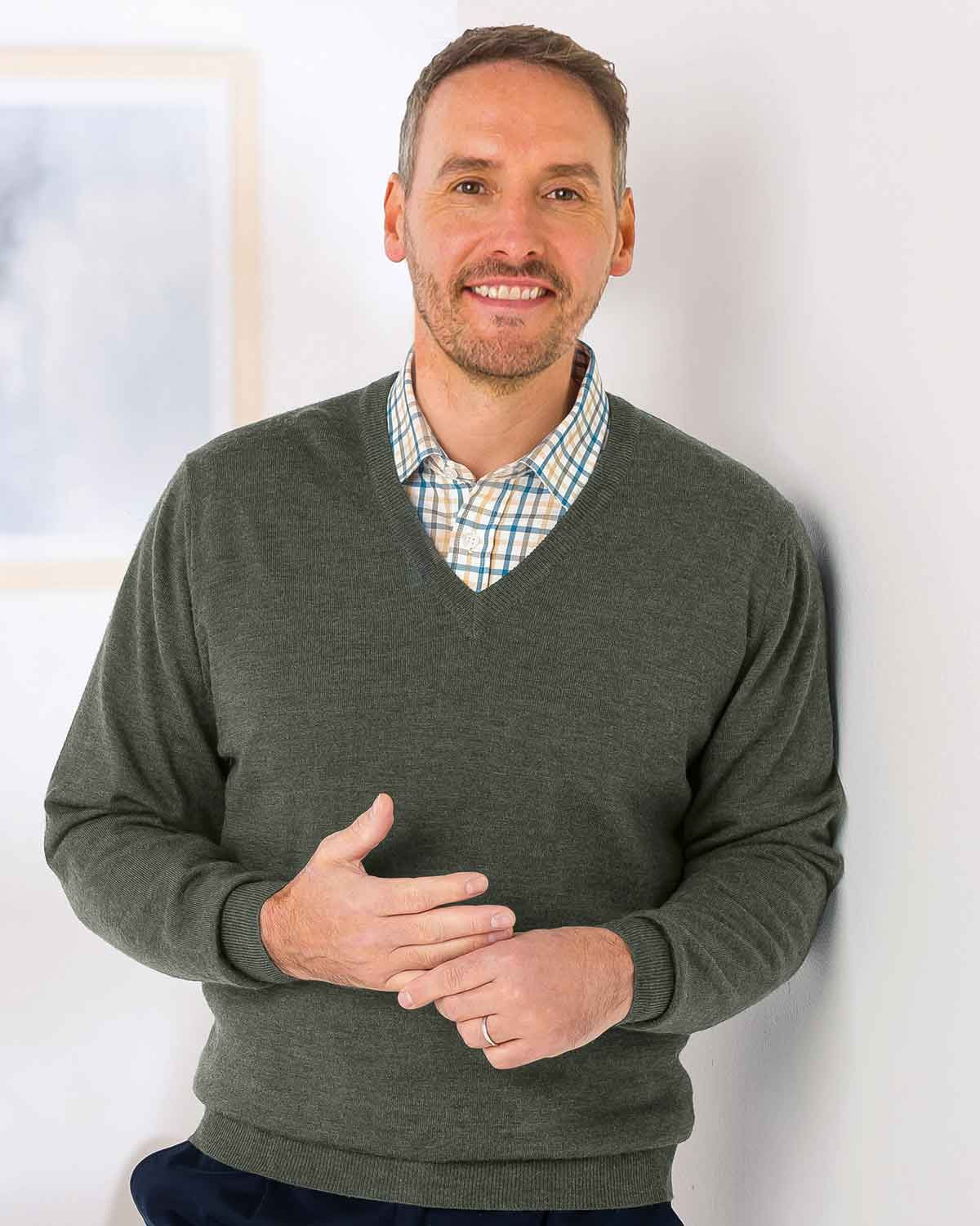 Merino Wool V Neck  Jumper - Green Mix - Country Collection