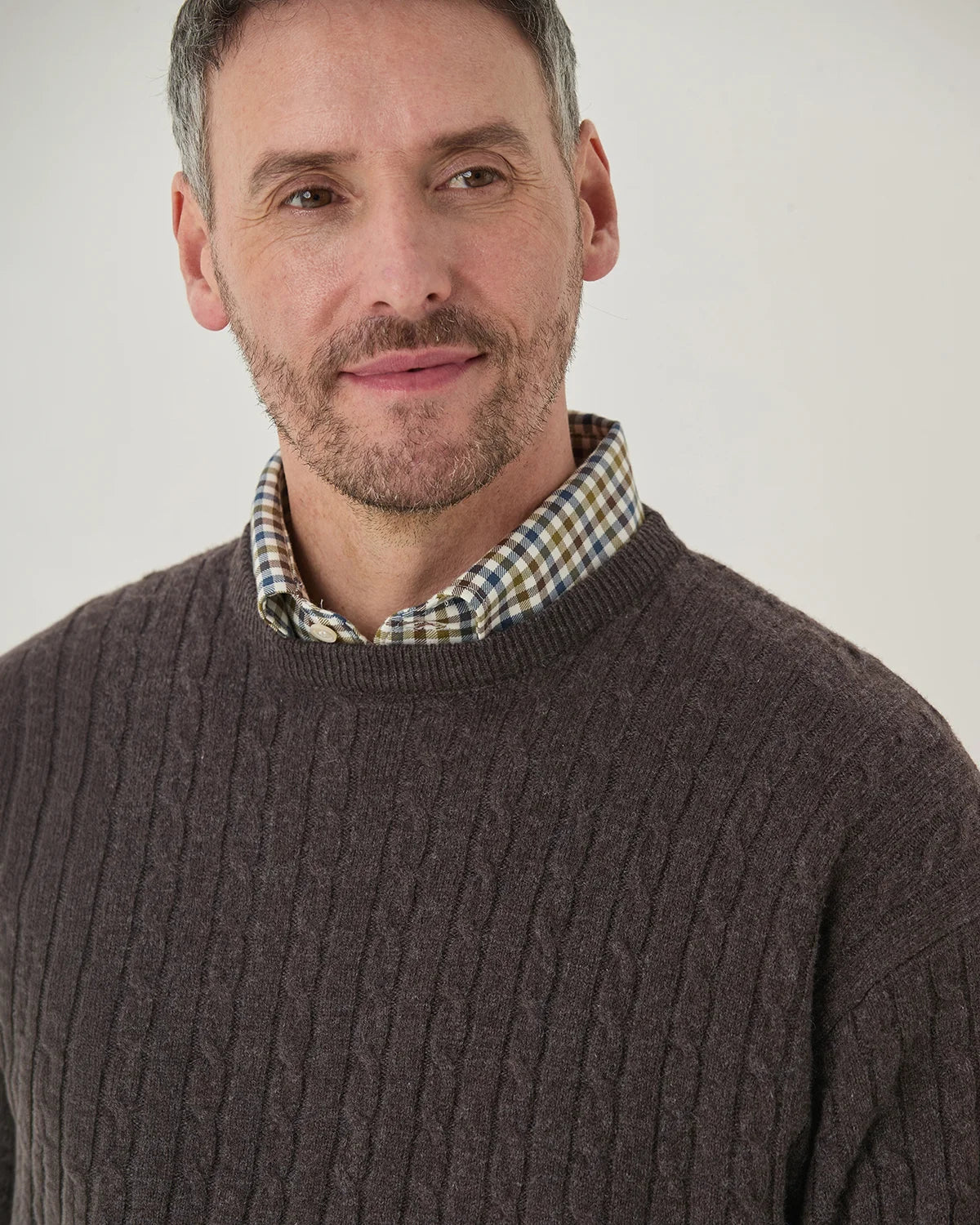 Lambswool Cable Crew Neck Jumper - Brown