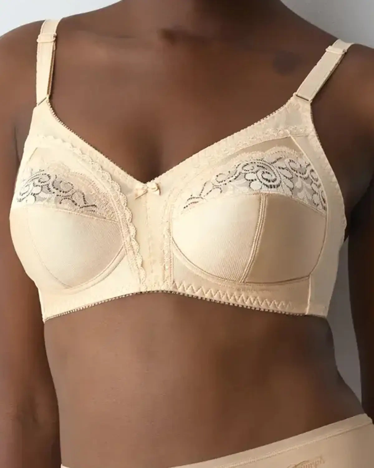 Triumph Claudette Non-Wired Soft Cup Bra - Beige