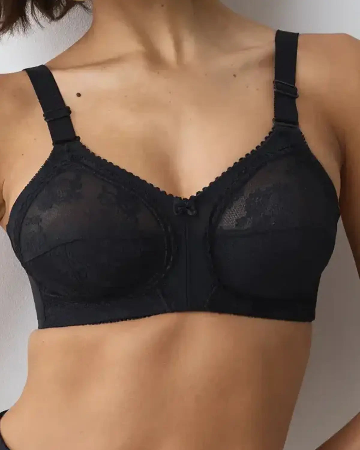Triumph Doreen Non-Wired Bra - Black