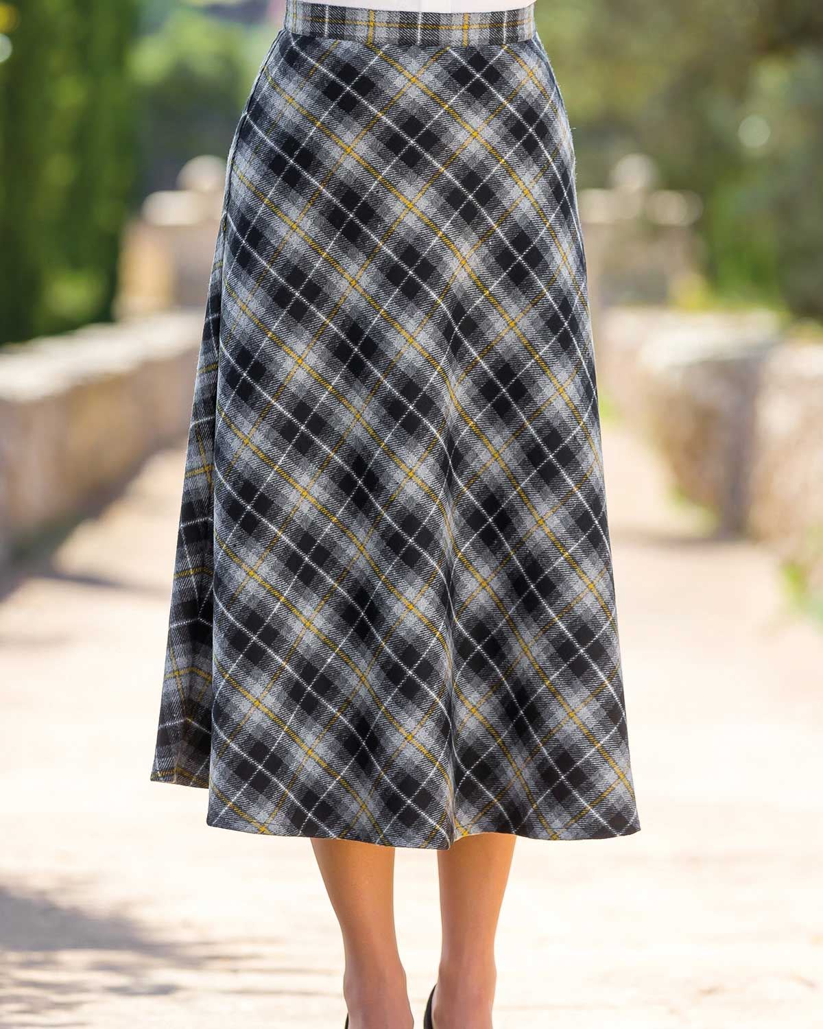 Sutton Lined Wool Blend Lined Tweed Checked Skirt - Country Collection