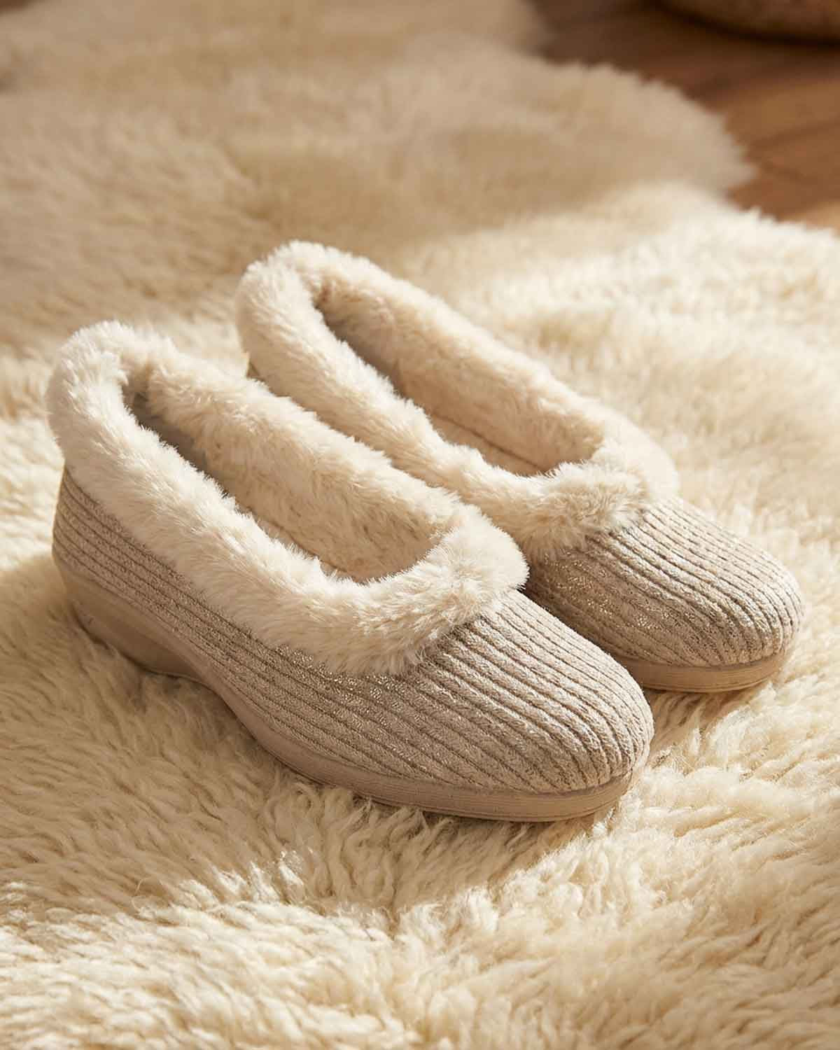 Lunar Marlene Ladies Slipper - Beige - Country Collection