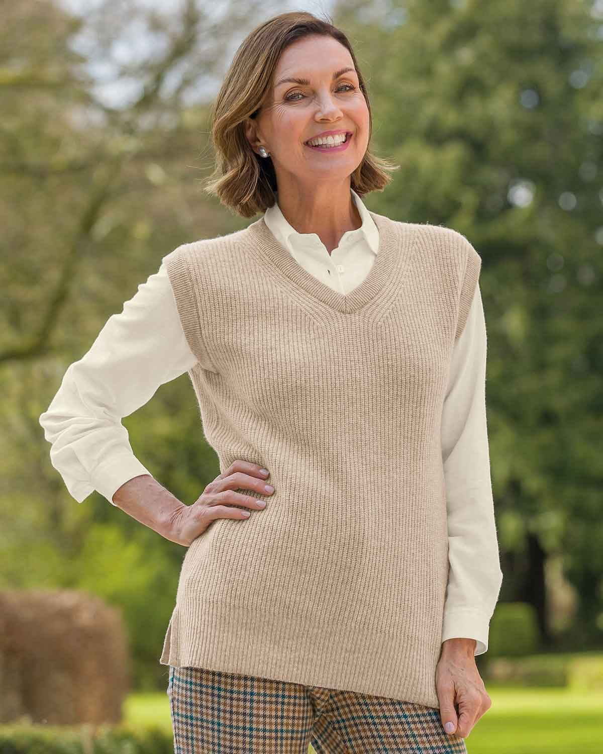 Ingrid V Neck Lambswool Tunic Slipover - Image 2 - Country Collection