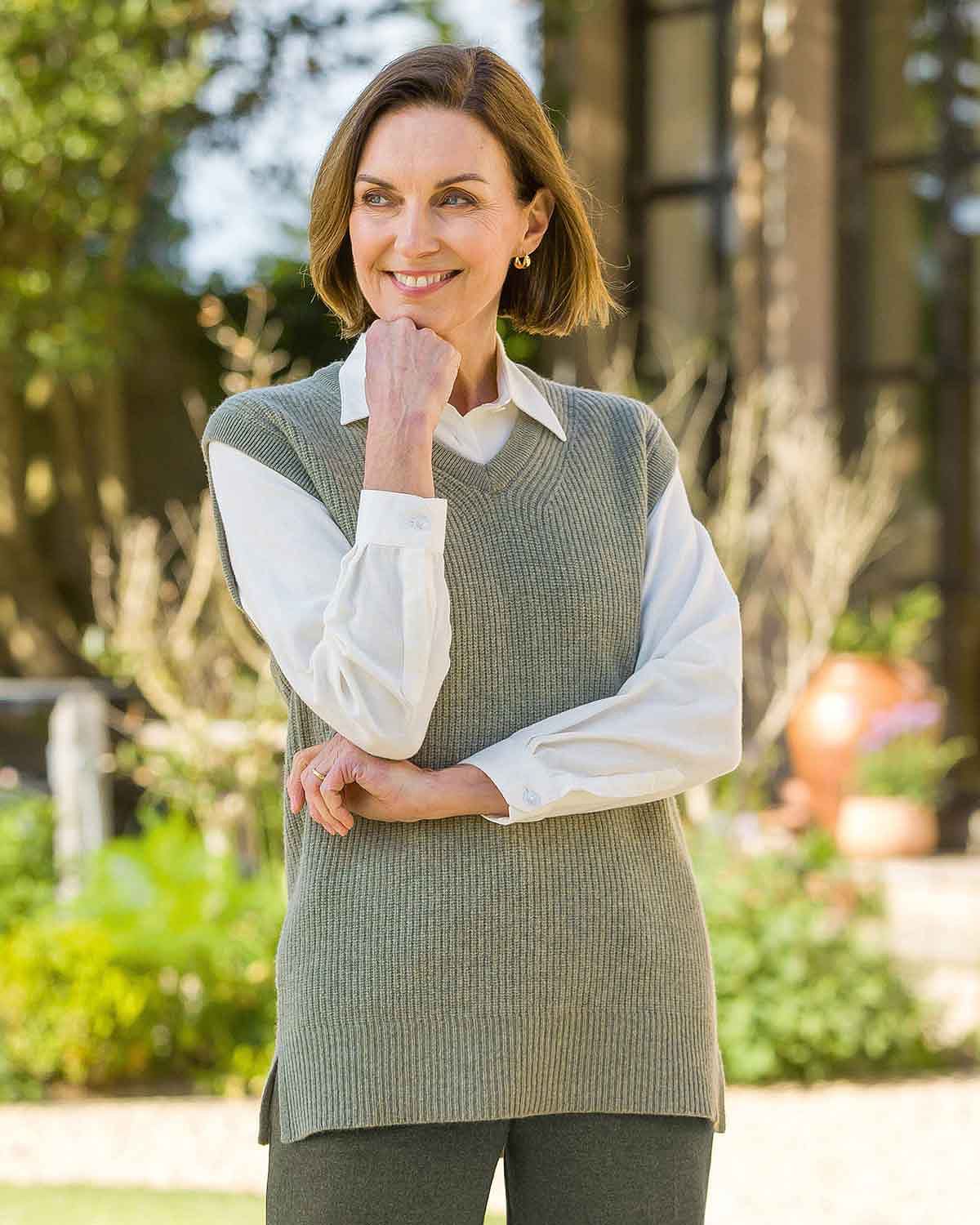 Ingrid V Neck Lambswool Tunic Slipover - Image 2 - Country Collection