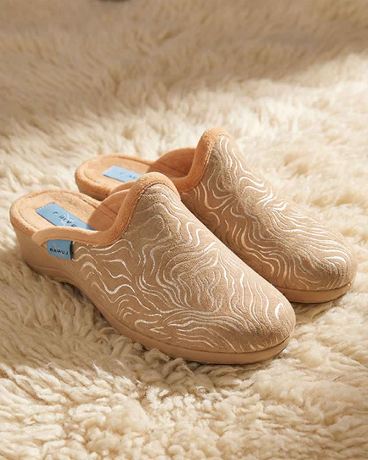 Lunar Valerina Slipper - Beige - Country Collection