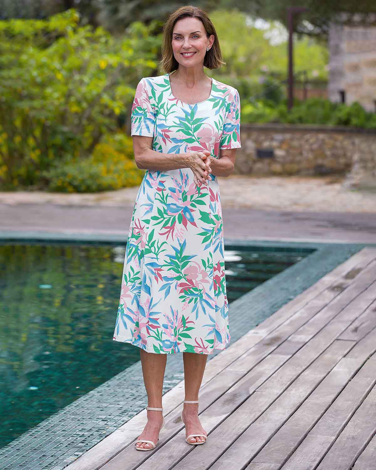 Jardino Floral Print Sweetheart Neck Pull On Dress - Country Collection