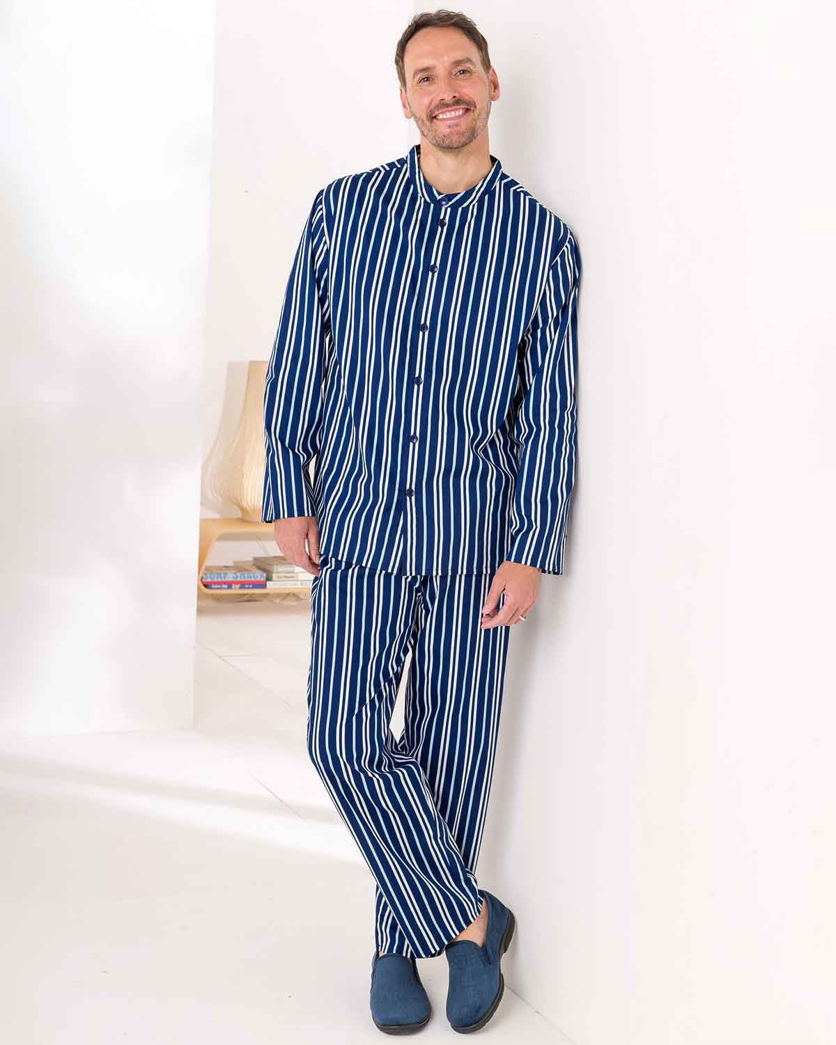 Mens Alexander Pure Cotton Long Sleeved Pyjamas - Blue Poplin - Country Collection