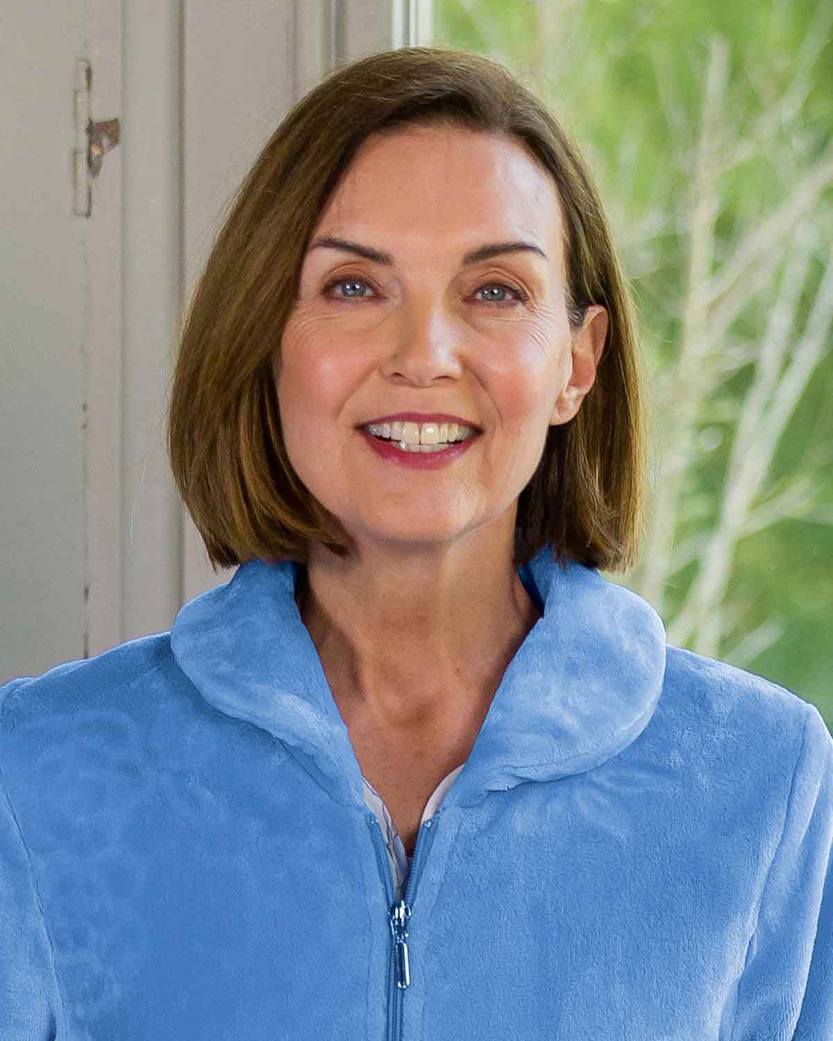 Slenderella Gloria Blue Floral Fleece Dressing Gown - Image 2 - Country Collection