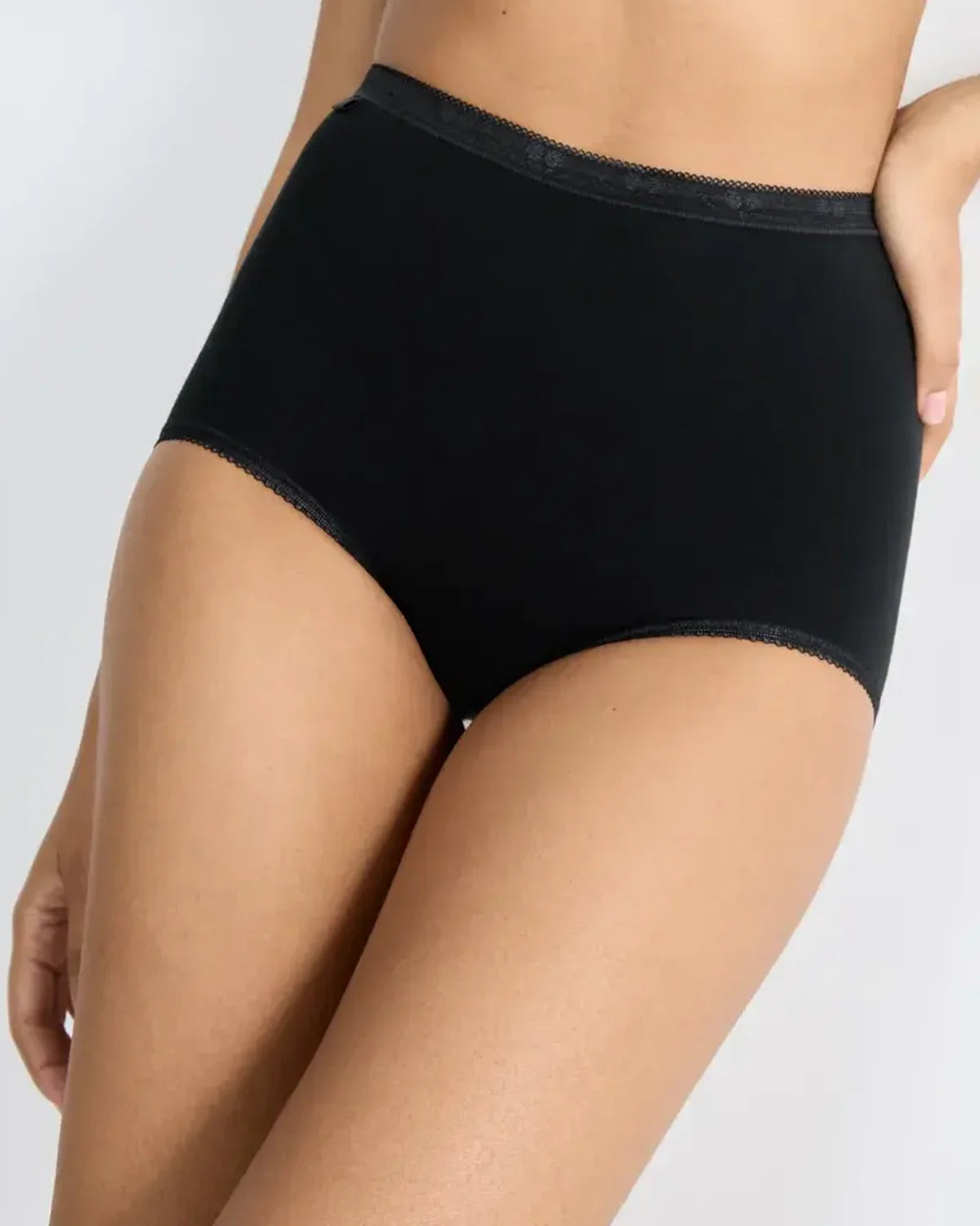 Sloggi Women’s Maxi Briefs – Black (3 Pack)