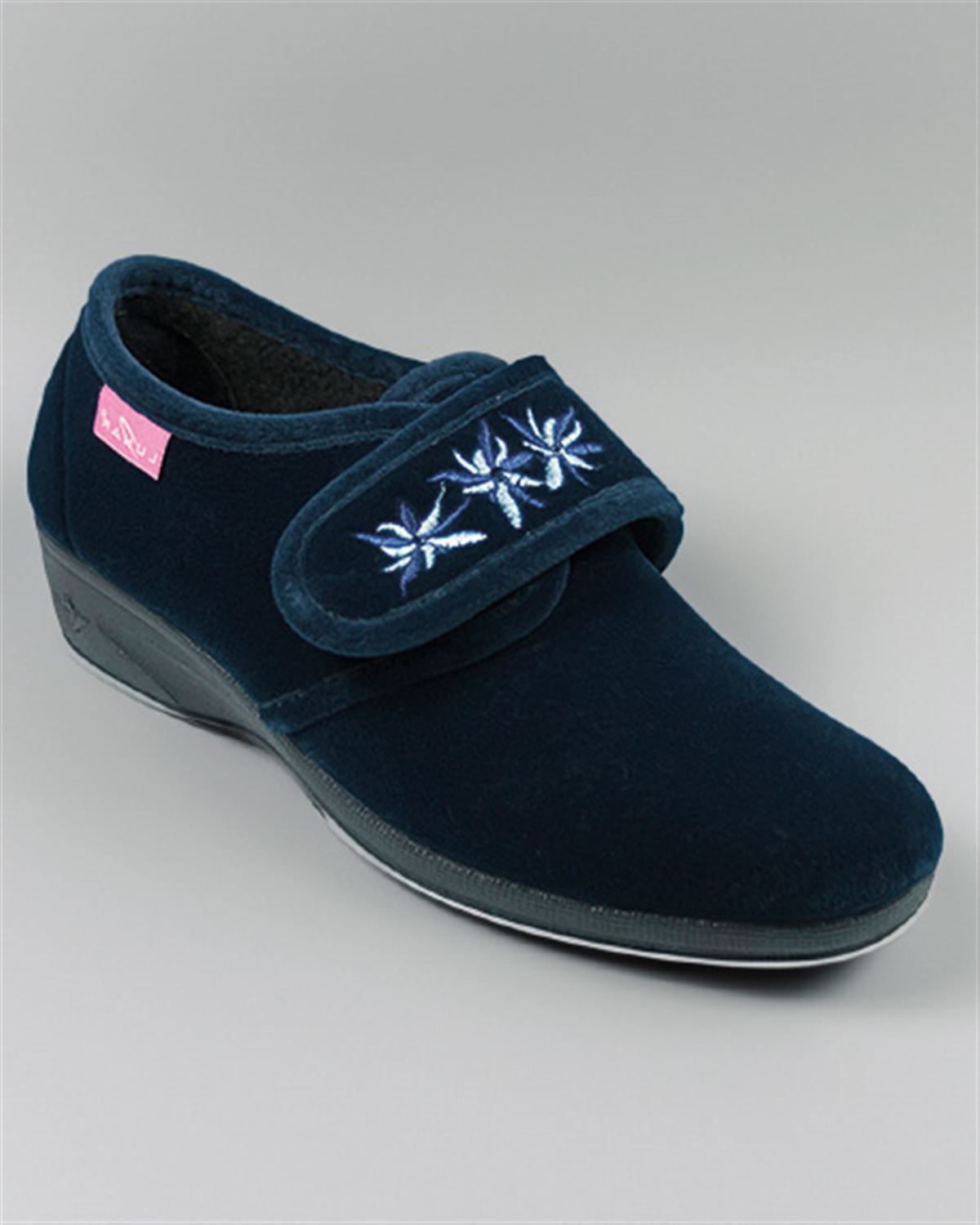 Slippers with velcro fastening clearance