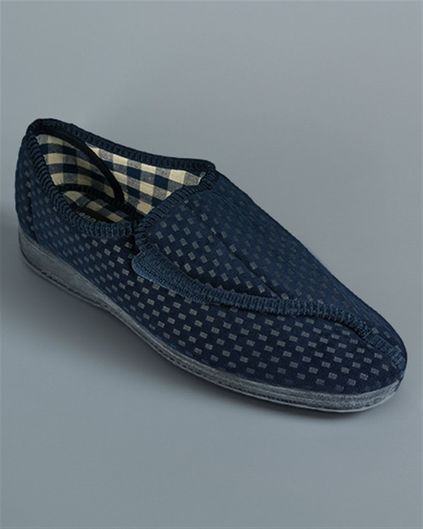 Goodyear Mens Columbus II Slippers. Available in Navy or Brown.