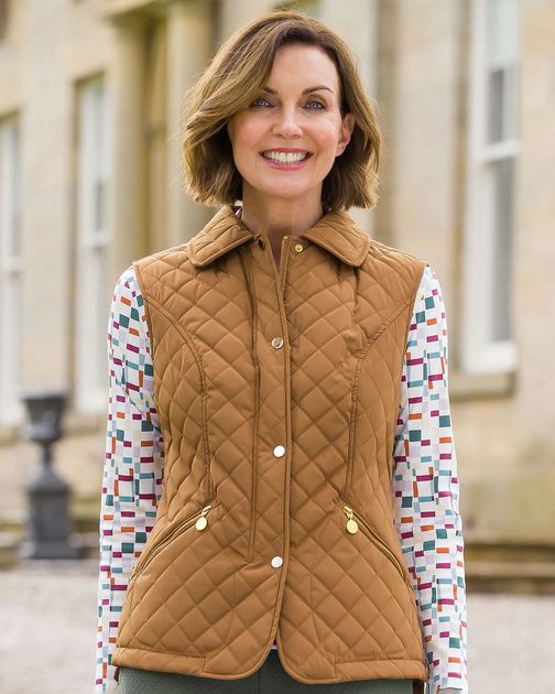 Ladies Quilted Gilet. Smart and versatile with diamond detail.
